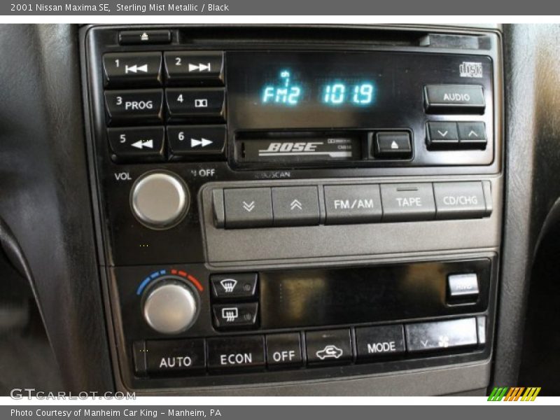 Sterling Mist Metallic / Black 2001 Nissan Maxima SE