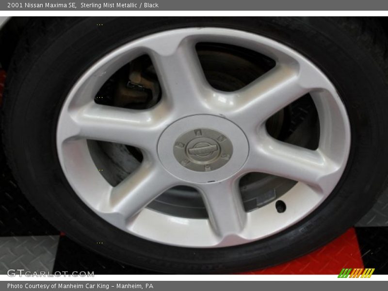 Sterling Mist Metallic / Black 2001 Nissan Maxima SE