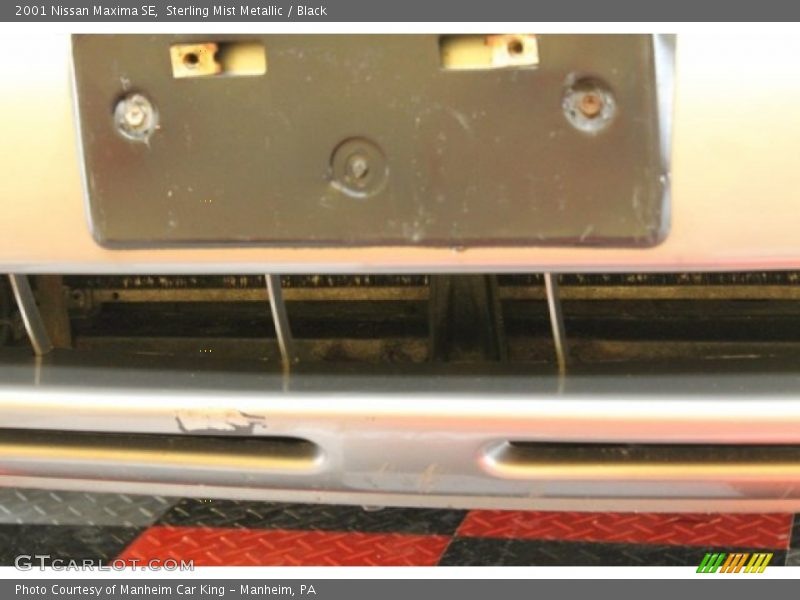 Sterling Mist Metallic / Black 2001 Nissan Maxima SE