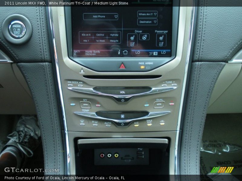 White Platinum Tri-Coat / Medium Light Stone 2011 Lincoln MKX FWD
