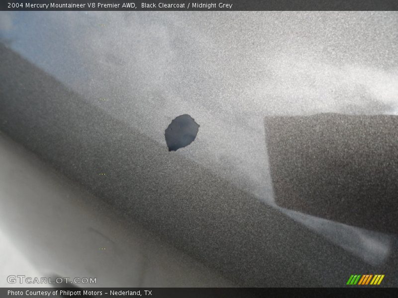 Black Clearcoat / Midnight Grey 2004 Mercury Mountaineer V8 Premier AWD