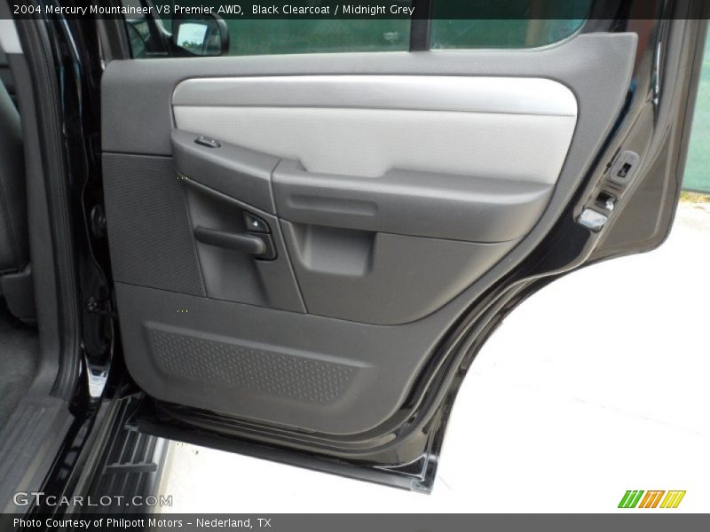 Door Panel of 2004 Mountaineer V8 Premier AWD
