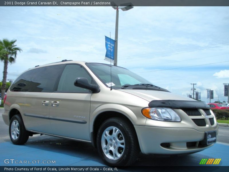 Champagne Pearl / Sandstone 2001 Dodge Grand Caravan EX