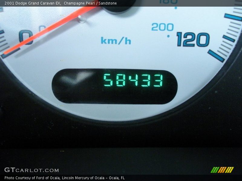 Champagne Pearl / Sandstone 2001 Dodge Grand Caravan EX