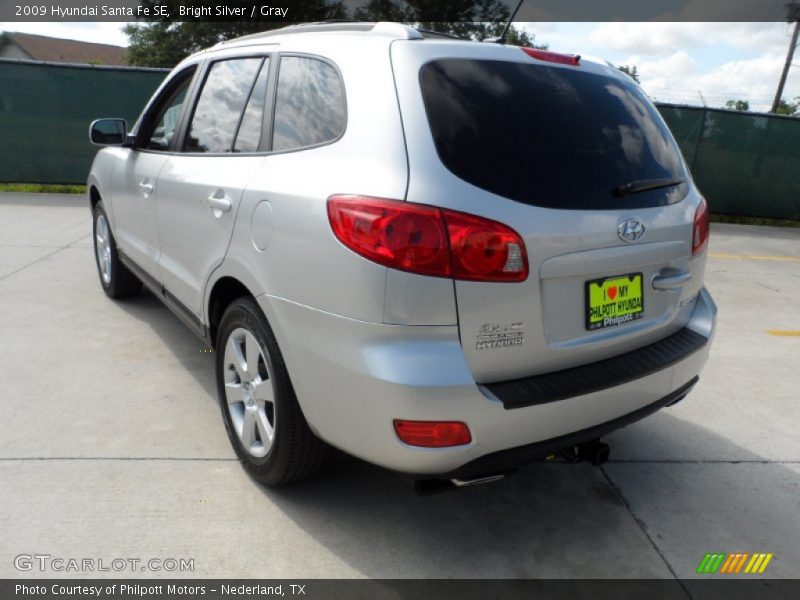 Bright Silver / Gray 2009 Hyundai Santa Fe SE