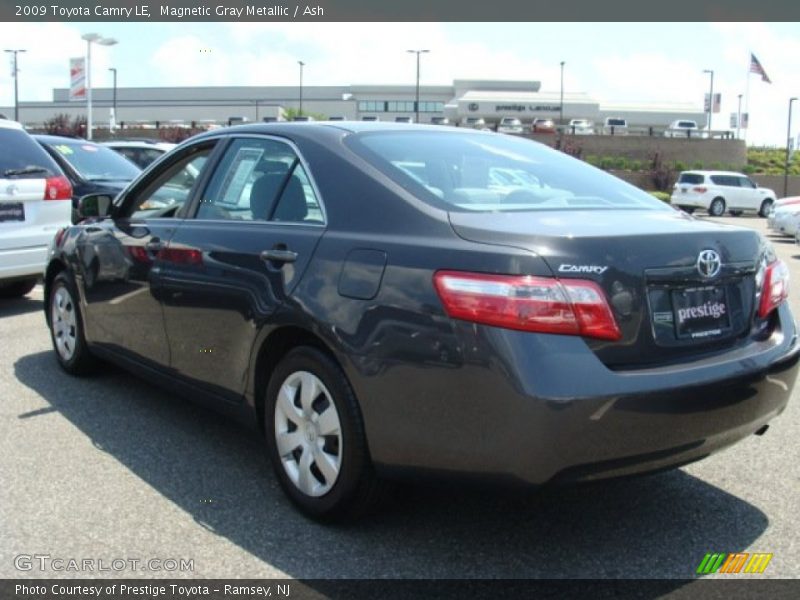 Magnetic Gray Metallic / Ash 2009 Toyota Camry LE