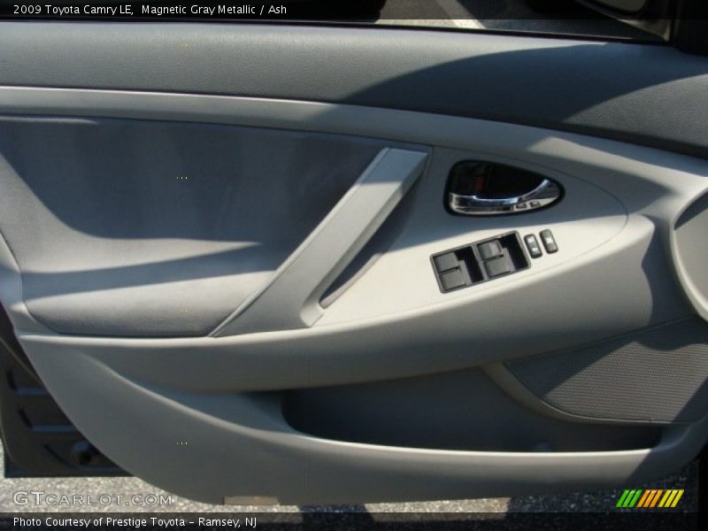 Magnetic Gray Metallic / Ash 2009 Toyota Camry LE