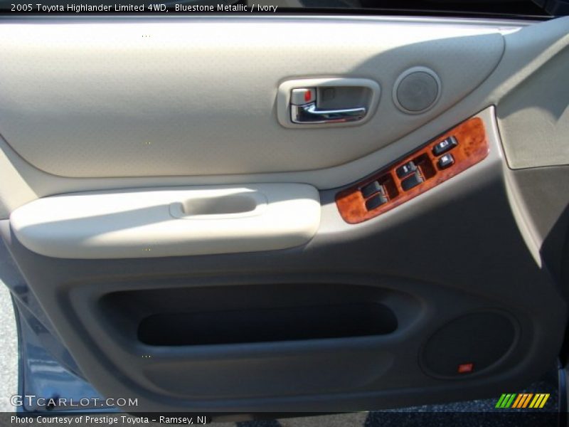 Bluestone Metallic / Ivory 2005 Toyota Highlander Limited 4WD