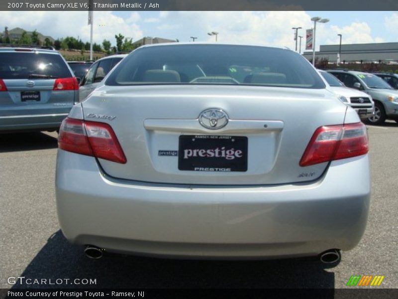 Titanium Metallic / Ash 2007 Toyota Camry XLE V6