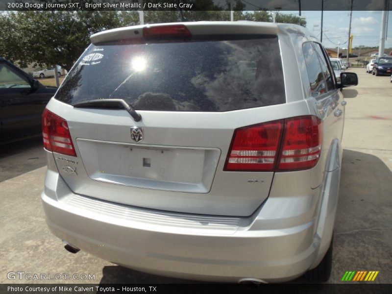 Bright Silver Metallic / Dark Slate Gray 2009 Dodge Journey SXT