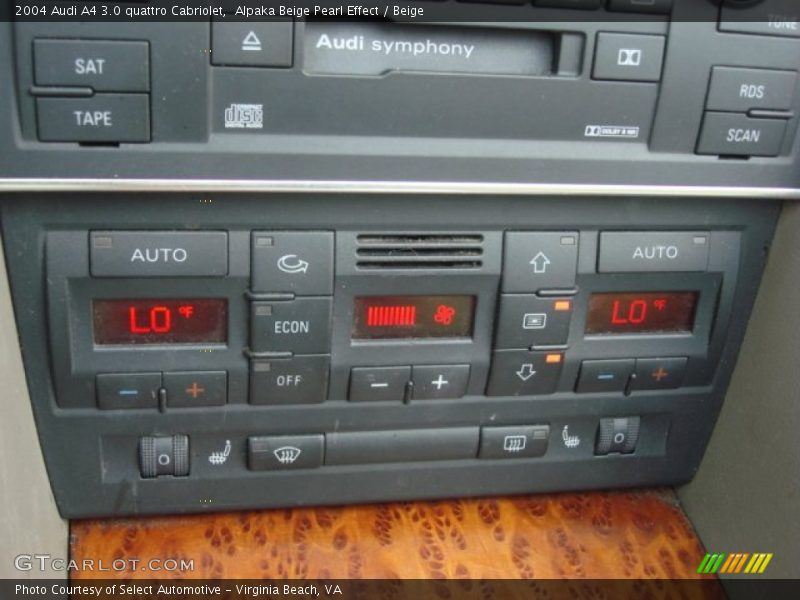 Controls of 2004 A4 3.0 quattro Cabriolet
