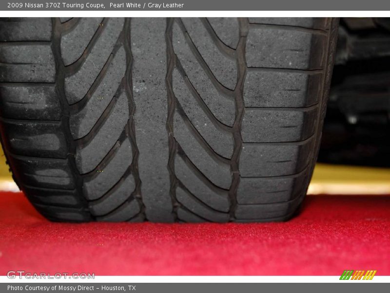 Pearl White / Gray Leather 2009 Nissan 370Z Touring Coupe