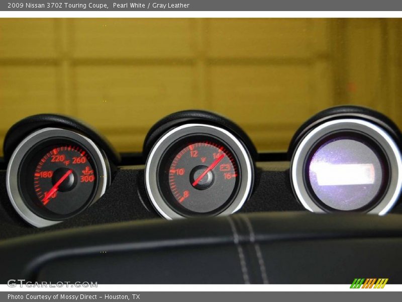 Pearl White / Gray Leather 2009 Nissan 370Z Touring Coupe
