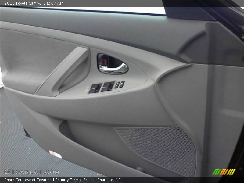 Black / Ash 2011 Toyota Camry