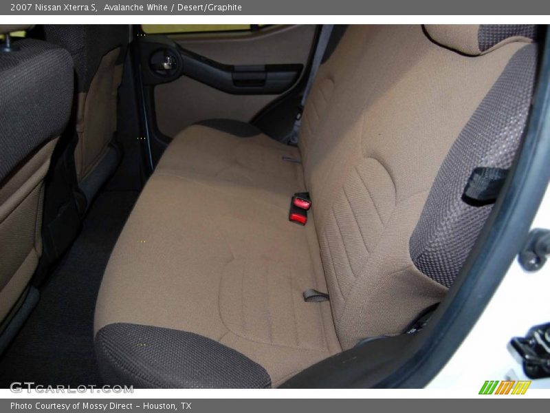 Avalanche White / Desert/Graphite 2007 Nissan Xterra S