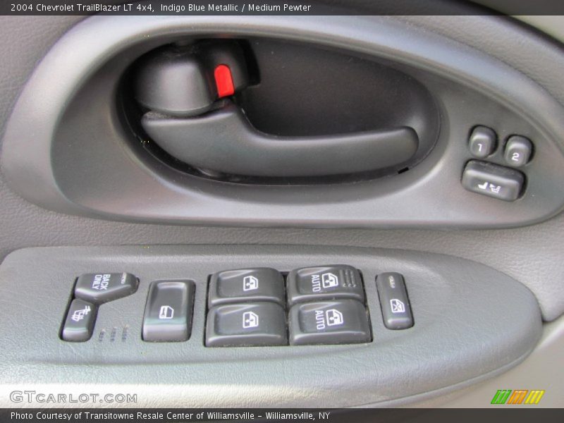 Indigo Blue Metallic / Medium Pewter 2004 Chevrolet TrailBlazer LT 4x4