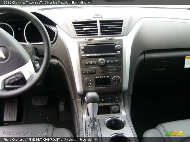Silver Ice Metallic / Ebony/Ebony 2011 Chevrolet Traverse LT