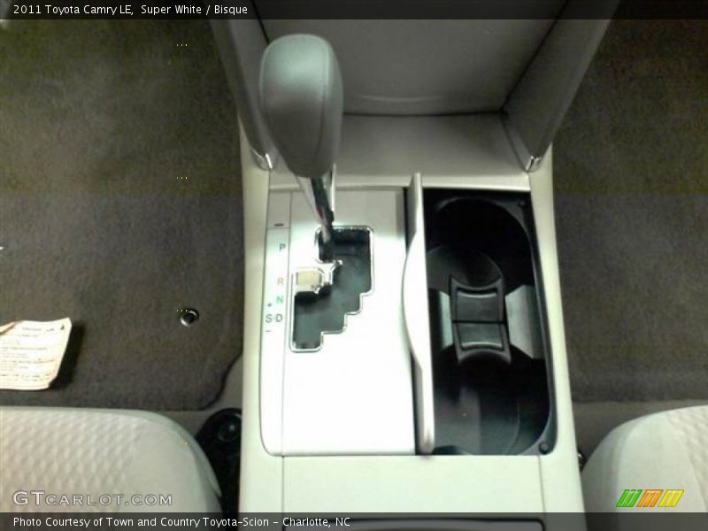 Super White / Bisque 2011 Toyota Camry LE