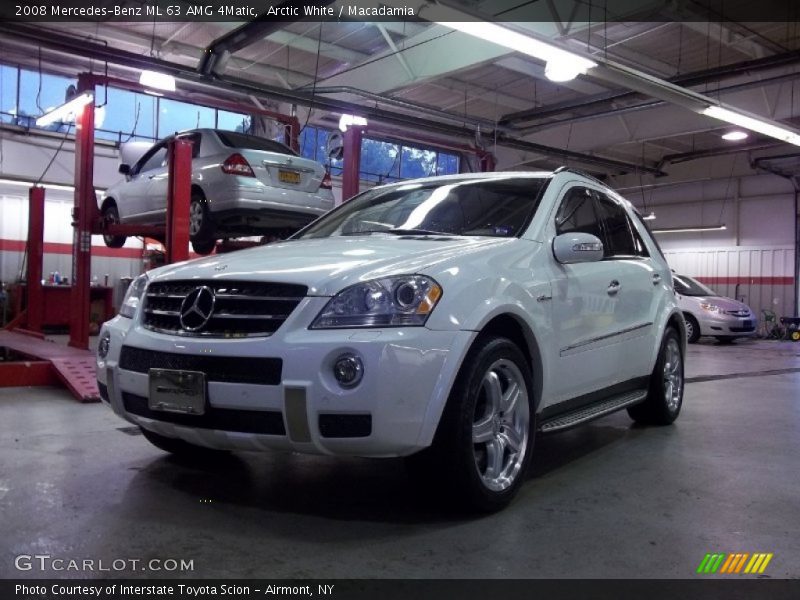 Arctic White / Macadamia 2008 Mercedes-Benz ML 63 AMG 4Matic