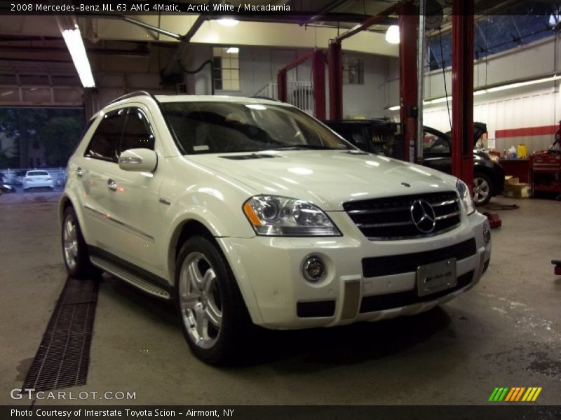 Arctic White / Macadamia 2008 Mercedes-Benz ML 63 AMG 4Matic