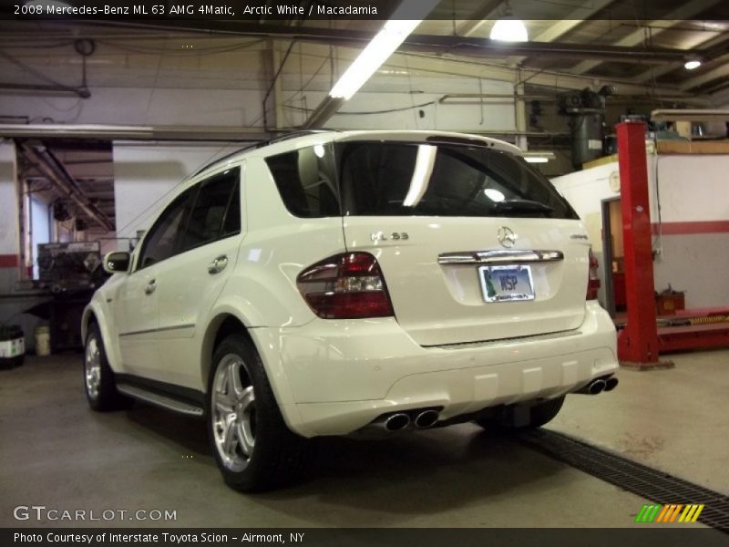 Arctic White / Macadamia 2008 Mercedes-Benz ML 63 AMG 4Matic
