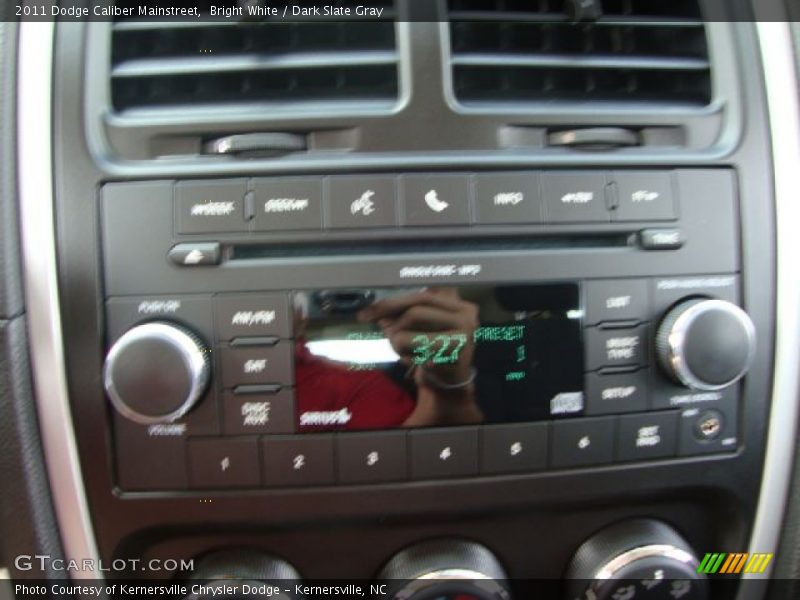Bright White / Dark Slate Gray 2011 Dodge Caliber Mainstreet