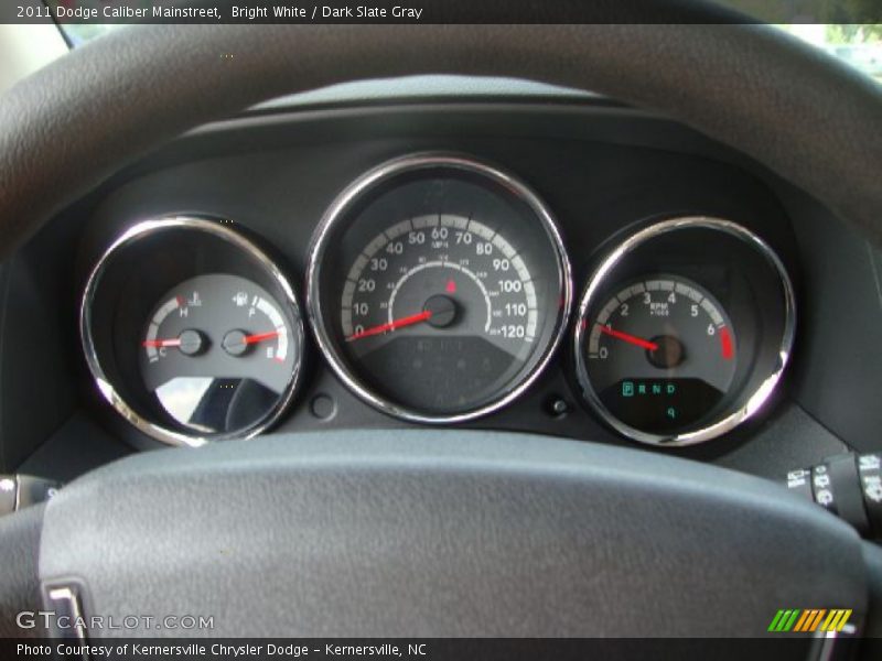 Bright White / Dark Slate Gray 2011 Dodge Caliber Mainstreet