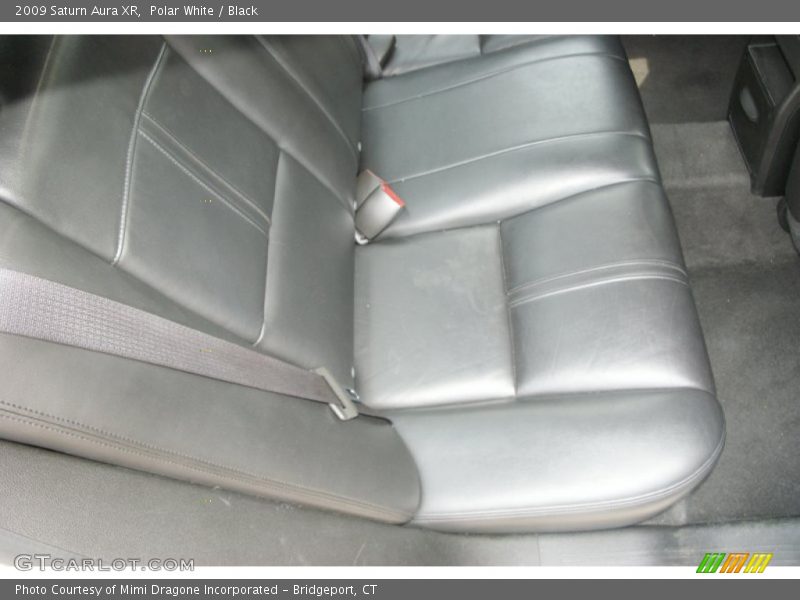 Polar White / Black 2009 Saturn Aura XR