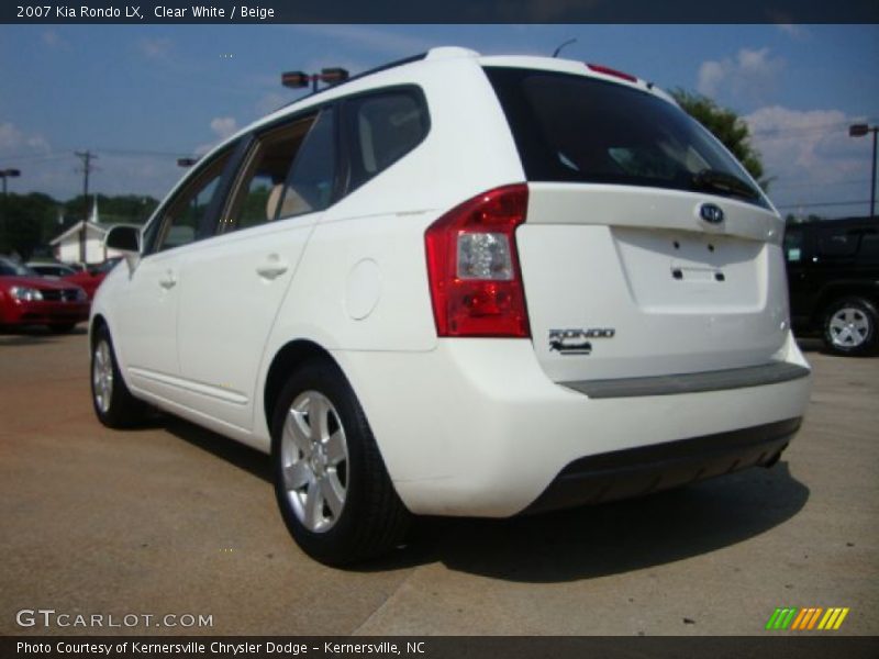 Clear White / Beige 2007 Kia Rondo LX