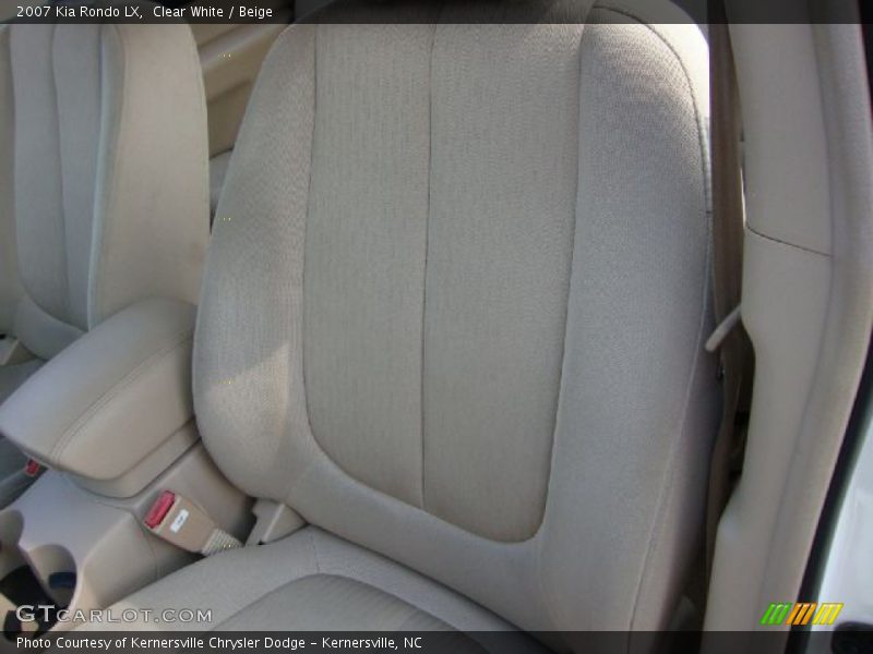 Clear White / Beige 2007 Kia Rondo LX