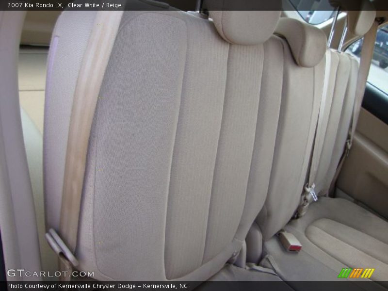 Clear White / Beige 2007 Kia Rondo LX