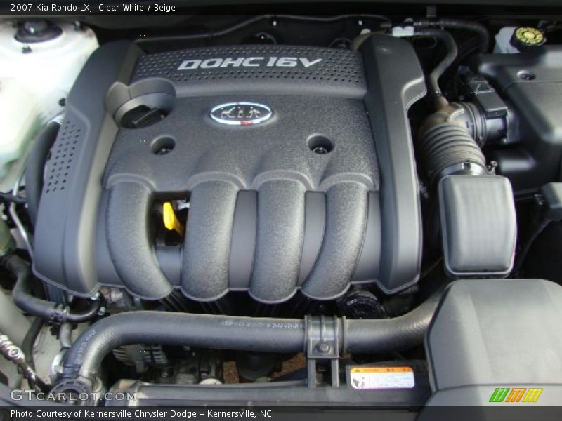 Clear White / Beige 2007 Kia Rondo LX