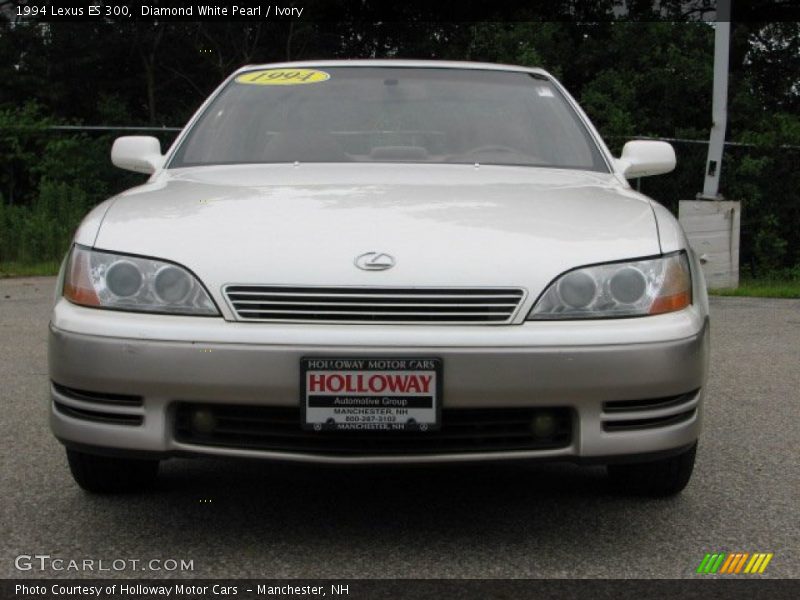 Diamond White Pearl / Ivory 1994 Lexus ES 300