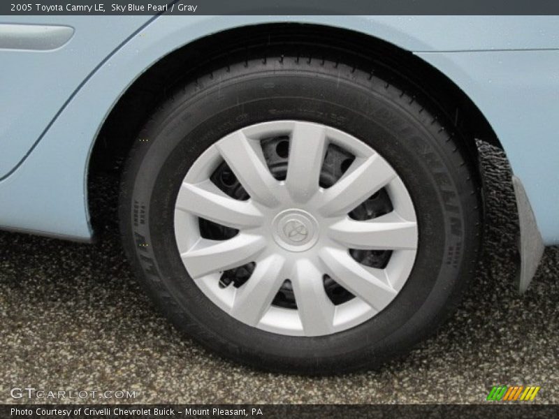 Sky Blue Pearl / Gray 2005 Toyota Camry LE