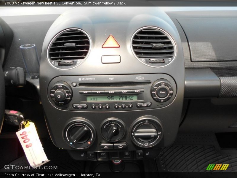 Sunflower Yellow / Black 2008 Volkswagen New Beetle SE Convertible