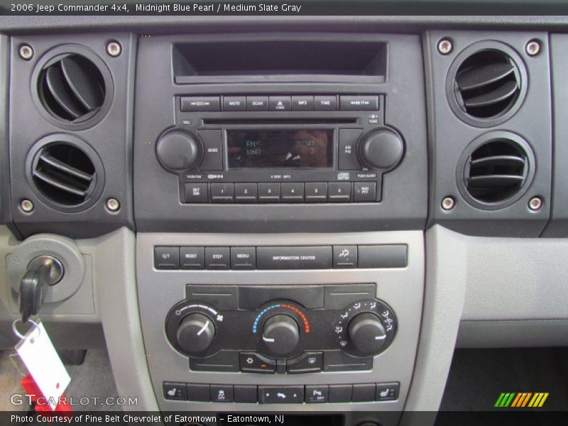 Midnight Blue Pearl / Medium Slate Gray 2006 Jeep Commander 4x4