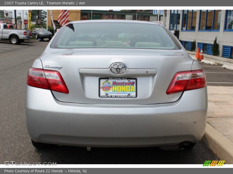 Titanium Metallic / Ash 2007 Toyota Camry LE