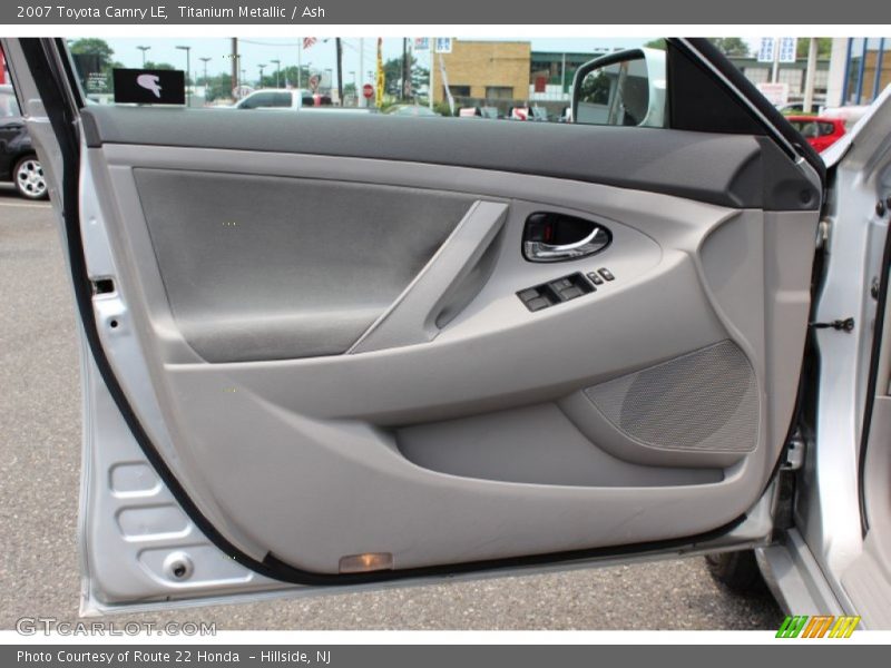 Titanium Metallic / Ash 2007 Toyota Camry LE