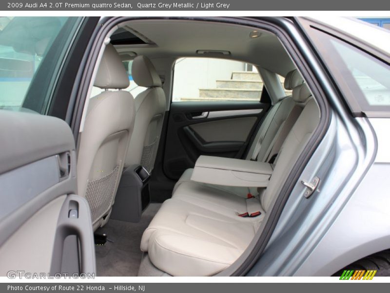 Quartz Grey Metallic / Light Grey 2009 Audi A4 2.0T Premium quattro Sedan