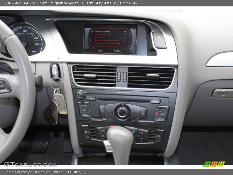 Quartz Grey Metallic / Light Grey 2009 Audi A4 2.0T Premium quattro Sedan
