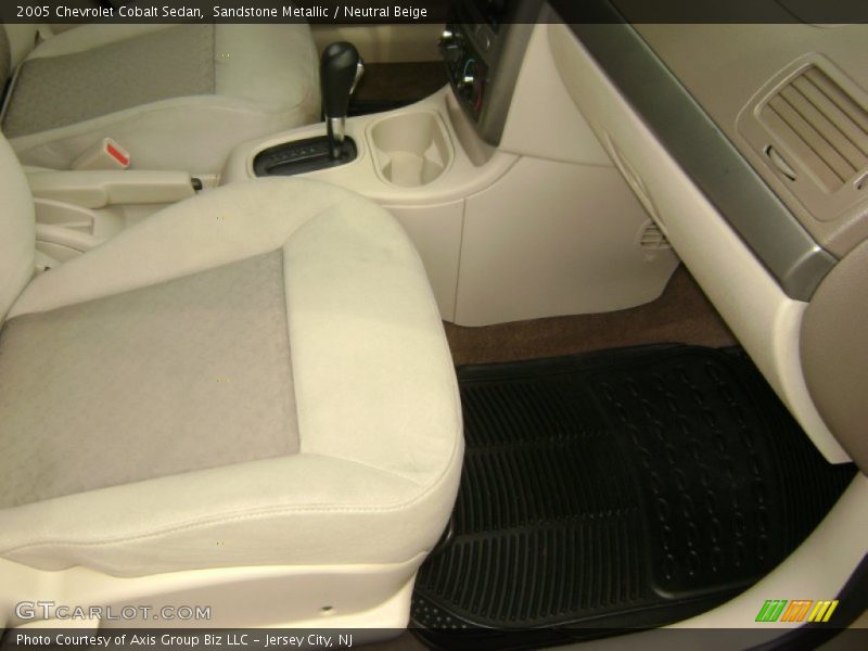 Sandstone Metallic / Neutral Beige 2005 Chevrolet Cobalt Sedan