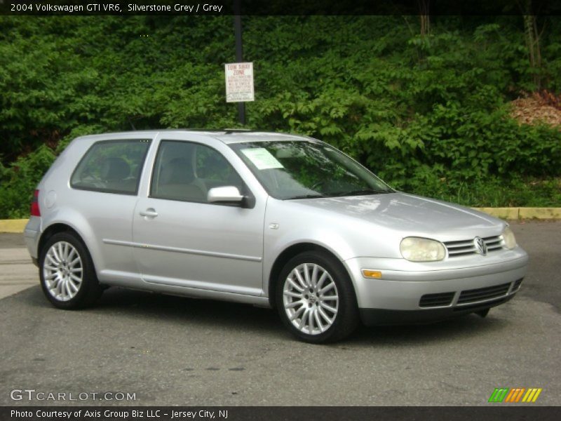 Front 3/4 View of 2004 GTI VR6