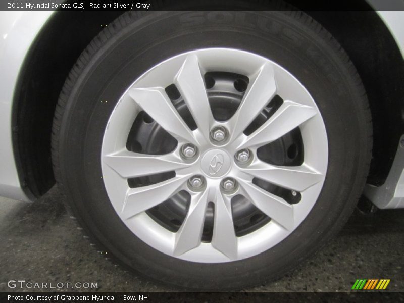 Radiant Silver / Gray 2011 Hyundai Sonata GLS