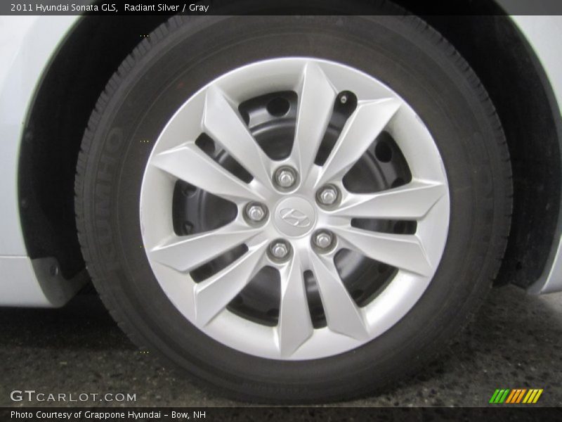 Radiant Silver / Gray 2011 Hyundai Sonata GLS