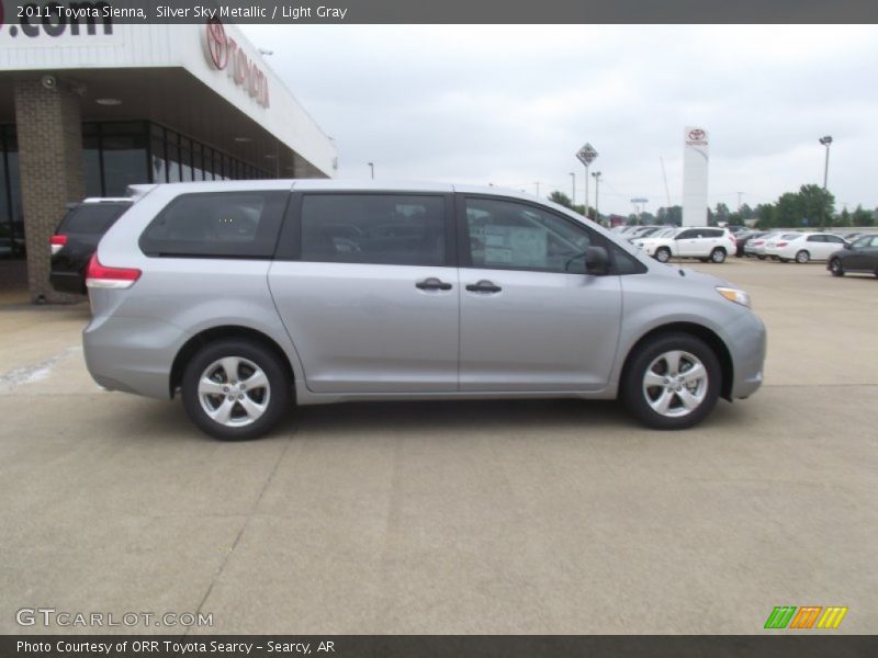 Silver Sky Metallic / Light Gray 2011 Toyota Sienna