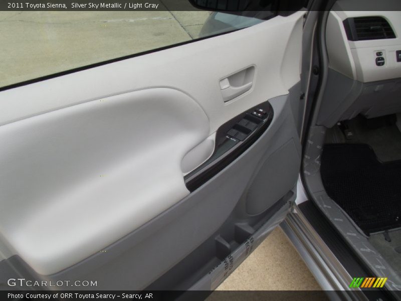 Silver Sky Metallic / Light Gray 2011 Toyota Sienna