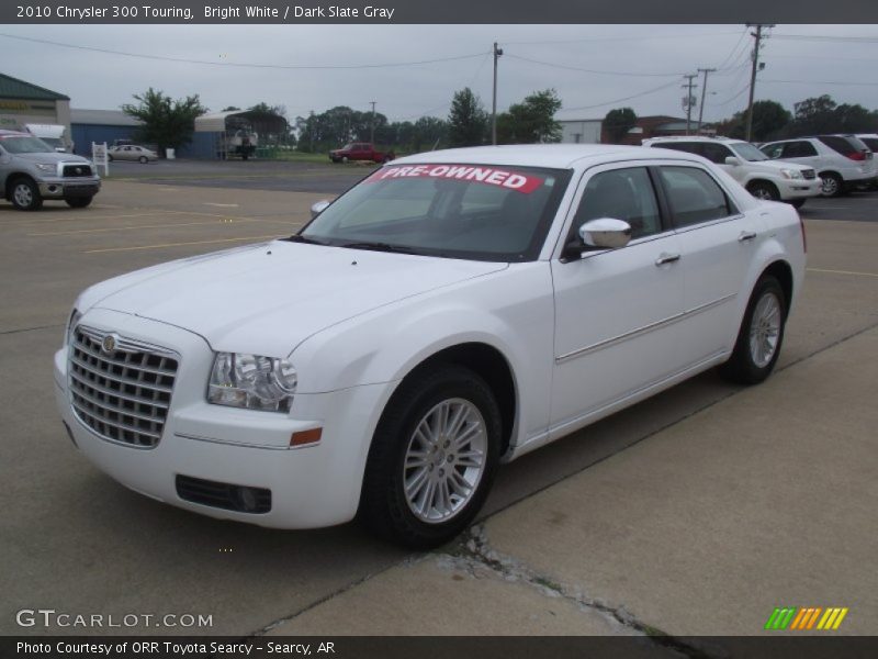 Bright White / Dark Slate Gray 2010 Chrysler 300 Touring