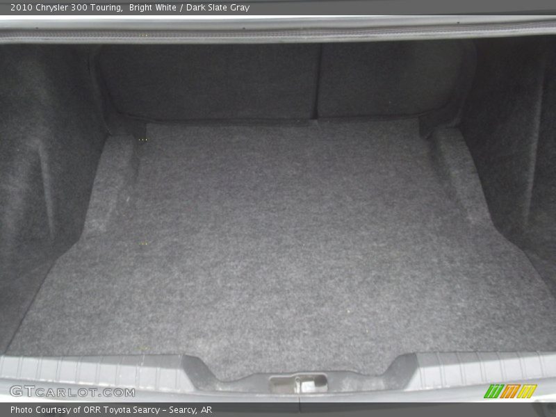 Bright White / Dark Slate Gray 2010 Chrysler 300 Touring