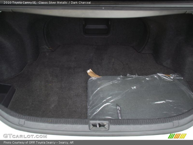 Classic Silver Metallic / Dark Charcoal 2010 Toyota Camry SE