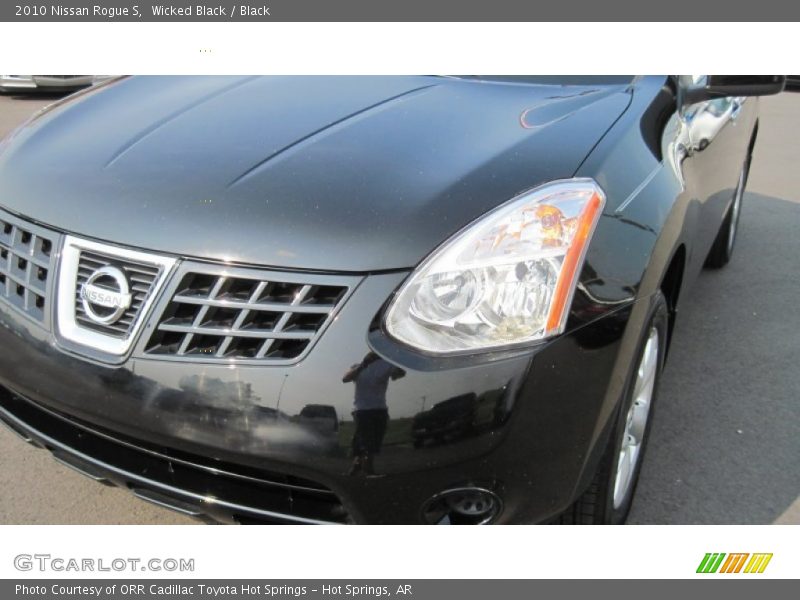 Wicked Black / Black 2010 Nissan Rogue S